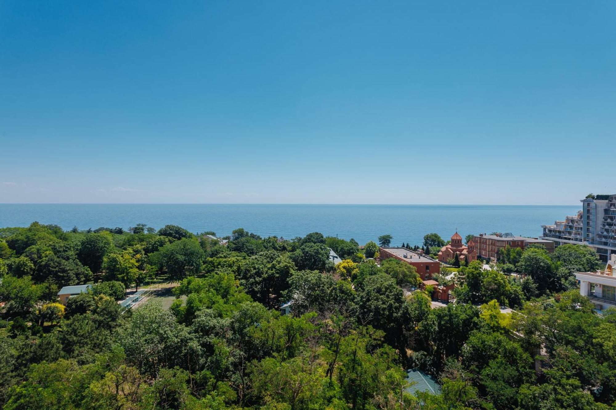 Odesa Pearl Apartments Exterior photo